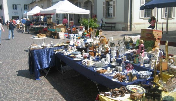 Flohmarkt im Kalterer Dorfzentrum