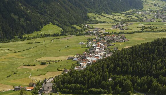 Mercato a Tubre in Val Monastero