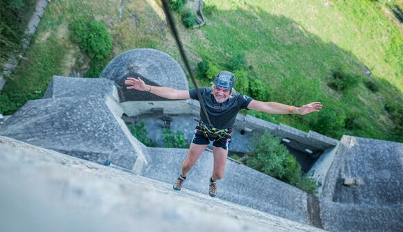 Rappelling from the tower Castle Tures