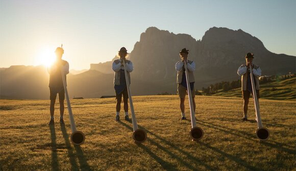 Alphorn players - Malga Gostner