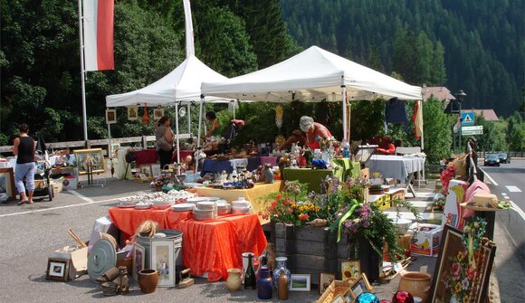 Flea market in Nova Levante