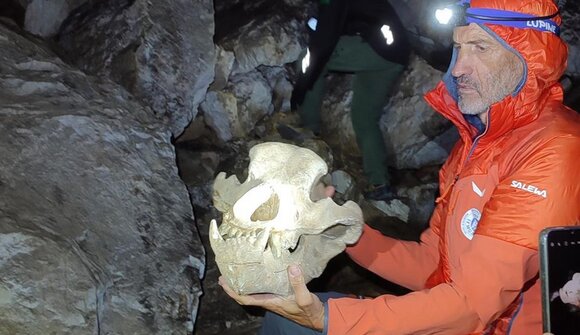 In der Bärenhöhle: Conturines