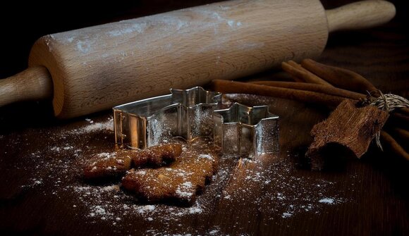 Prepariamo biscotti natalizi