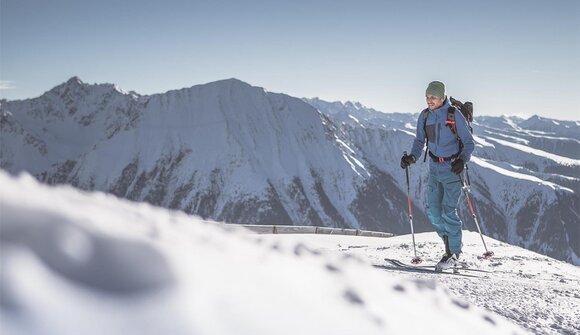 Ski mountaineering with our guide