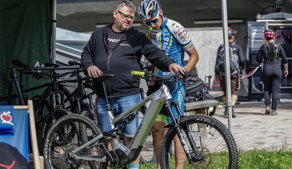 Rosadira Bike - Repair Workshop