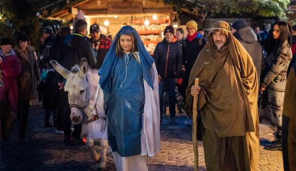 Presepe vivente alla ricerca di ostello