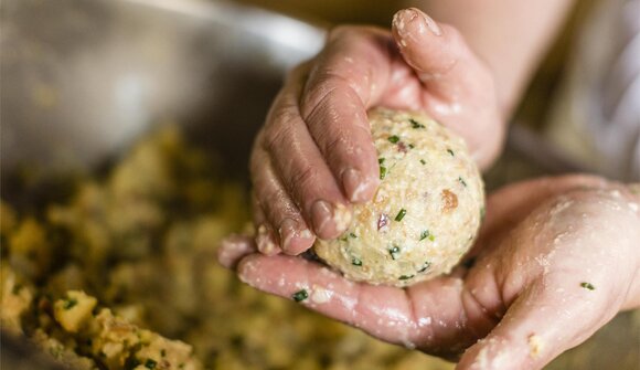 Dumpling Cooking Class