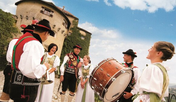 Spring festival with live music