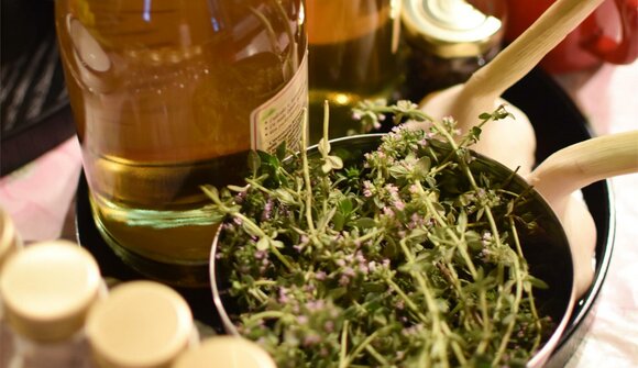 A miracle: Herbs, effects and handmade