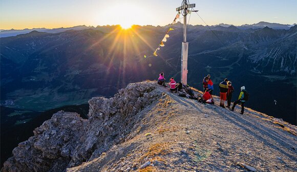 Sonnenaufgang Piz Lad mit Frühstück