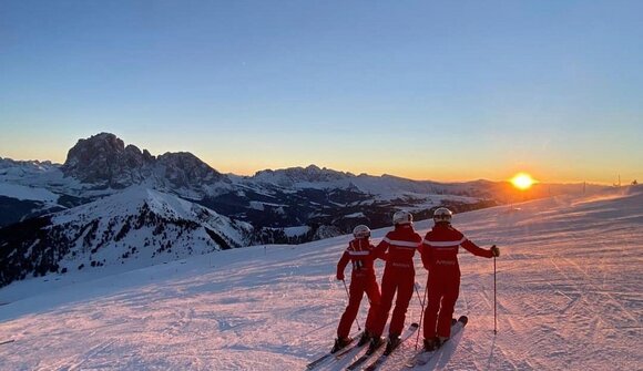 Magic Sunset Skiing