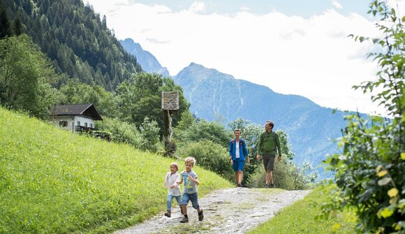 Wanderung ins malerische Altfasstal