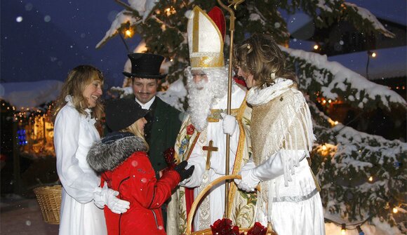 Saint Nicholas visits Selva