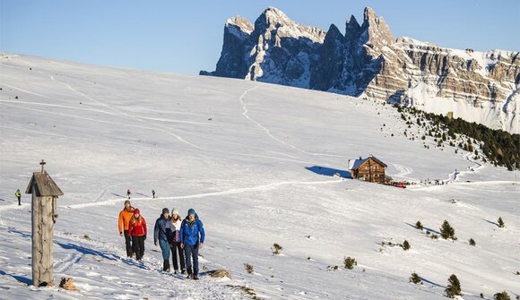 Winter hike on the Resciesa