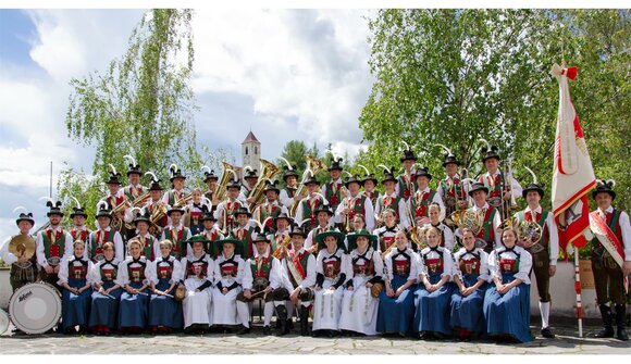 Concert by the Vanga town band