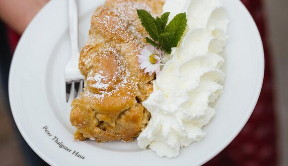 Apfelstrudel - mit Gertrud Gummerer