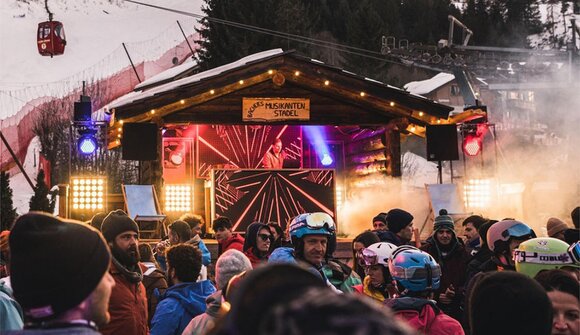 Après Ski Party with Anja Bavaria