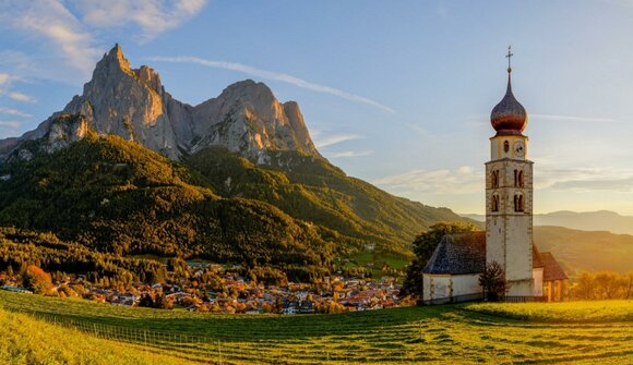 Guided visit: St. Valentin church