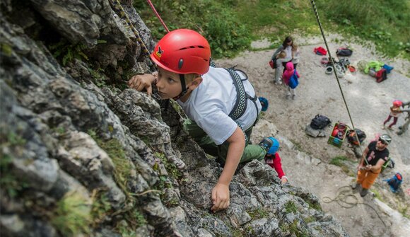 Kids Active - Brave mountain climbers