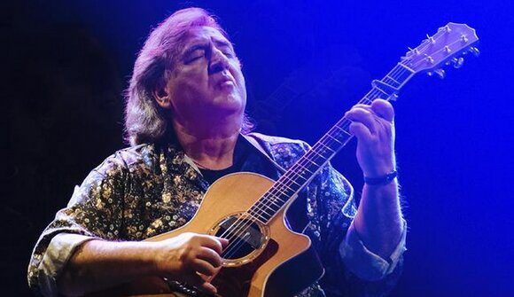 Morone : "Un mondo dentro una chitarra"