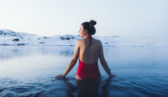 Winter bathing with Christian Zöschg