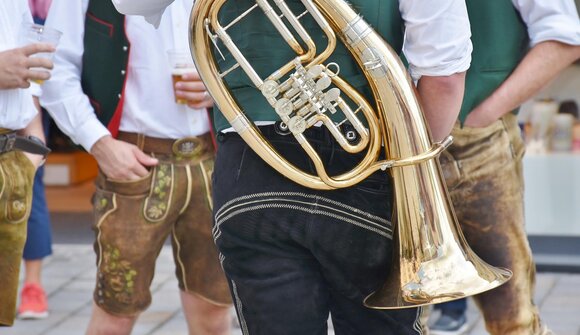 Livemusik mit den "Olbis7"