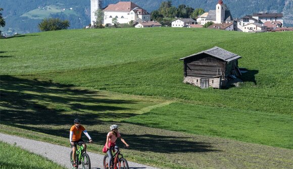 Tour in E-Bike con vista sulle Geisler