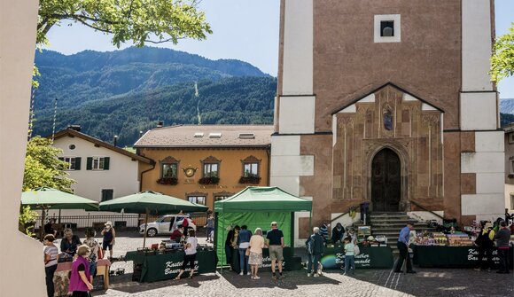 Farmer's market in Castelrotto