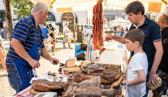 Mercatino dei contadini e artigiani