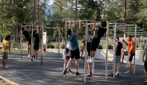 Calisthenics course "gravity Brakers"