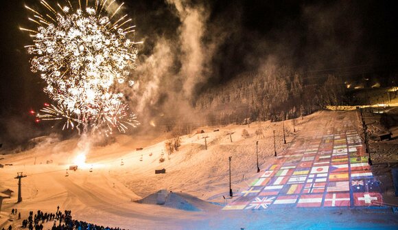 Ski show "Snow drifting"