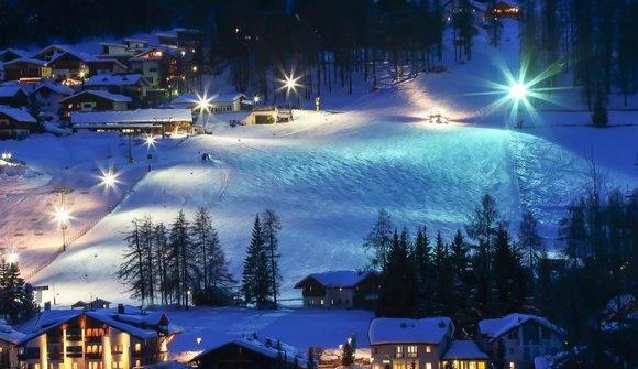 Skifahren bei Nacht