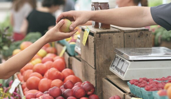 Farmer's market in Fié