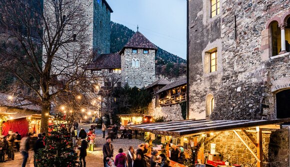 Tyrolean Advent in the Castle