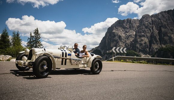 Gita guidata con auto d'epoca