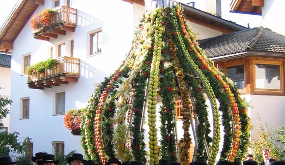 Thanksgiving: Holy mass and procession