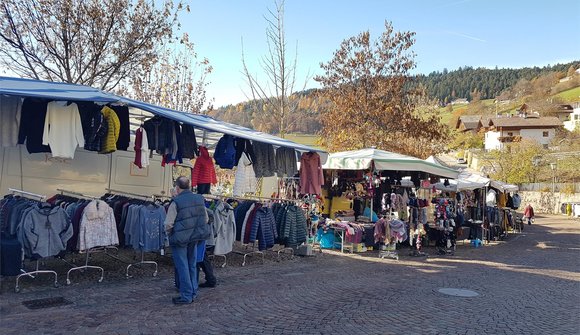 Traditional market in Meltina