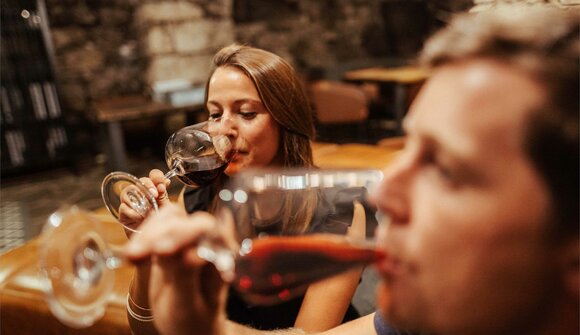 Verkostung im Wineshop Castelfeder